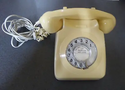 Vintage BT 746F Telephone Cream • £10