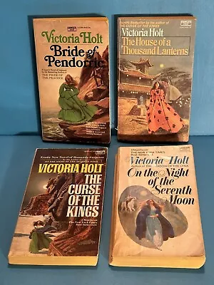 Lot Of (4) Victoria Holt FAWCETT Paperback Books ~ VINTAGE 1960s & 1970s ~ NICE! • $10.46