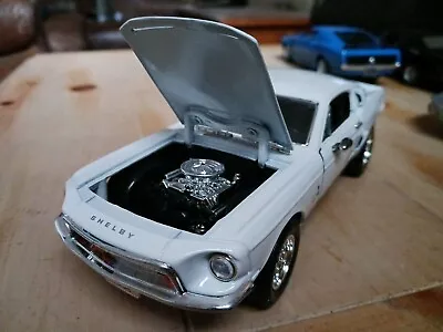 Maisto 1:24 Diecast 1968 Shelby Cobra Mustang GT500 • $5