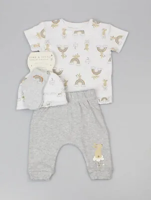 Neutral Rainbow Outfit Gift Set (0-3 Or 3-6 Months) • £15