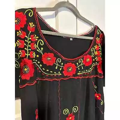 189. Vintage Mexican Embroidered Dress; Black; Large • $38