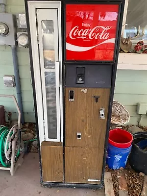 Vintage 1973 Coca Cola Vending Machine • $360