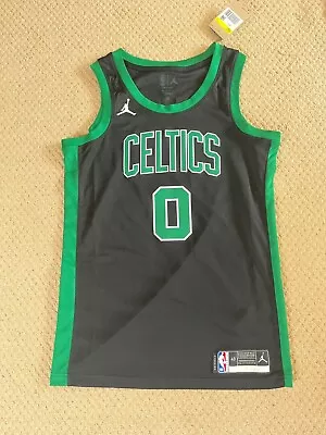 Nike Performance Boston Celtics Swingman Statement Jersey (Jayson Tatum) • £20