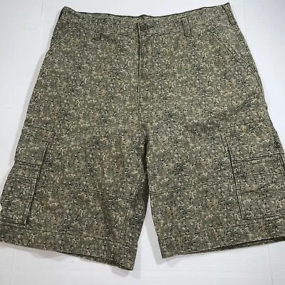 Levis Men’s Size 40 Green Camo Camouflage Military Outdoor Cargo Shorts • $17.50