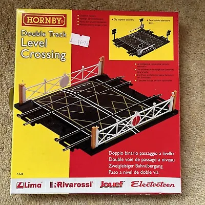 HORNBY  R636 Double Level Crossing With All Parts Incl Gates & Barriers. OOgauge • £10.95