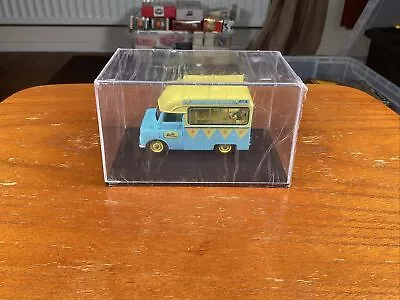 Oxford Diecast Walls Ice Cream - 1:43 Scale Bedford CA Series • £4