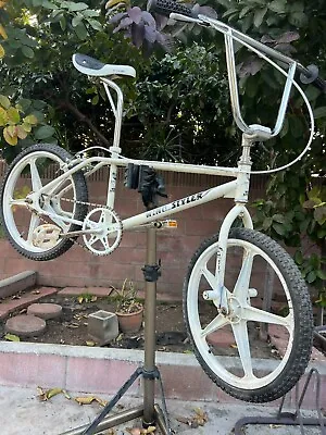 SPECIAL SALE -- Survivor - Old School Vintage BMX '84 20” HUTCH Wind Styler • $1388