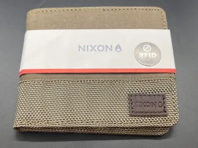 Nixon Showdown Origami Falcon Brown Bi-fold Zip Rfid Wallet New With Tags • $19