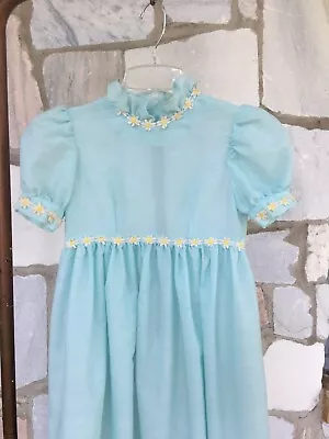 Vintage 1970s Dress Little Girl Daisy Trim Puffed Sleeves Flower Girl Wedding! • $20