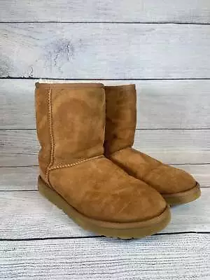 UGG Classic Short Chestnut Boot Womens Size 8 • $42