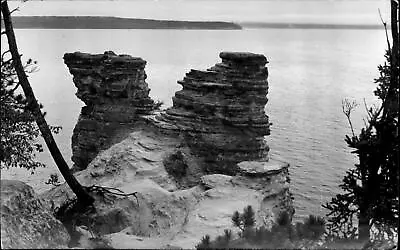 Miner's Castle Rock Formation ~ Munising Michigan MI ~ RPPC Real Photo • $3.48