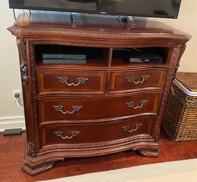 Pre-owned $1895 A.R.T. Furniture Old World Media Chest Rich Pomegranate Finish • $100