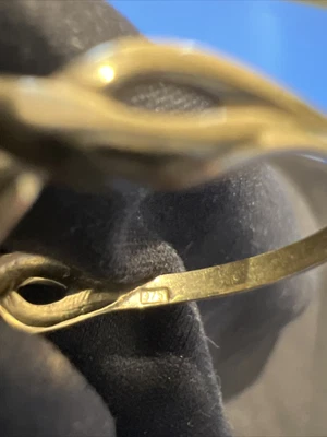 9ct Gold Ring 375 Stamped Loop Design Good Condition • $99