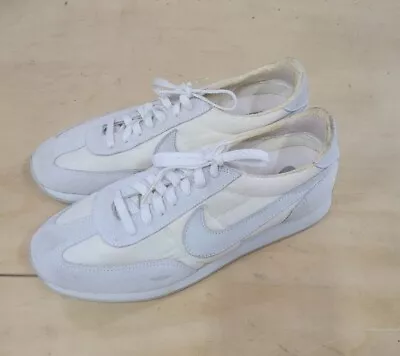 $40 • Buy Vintage Nike Oceania Women's  8