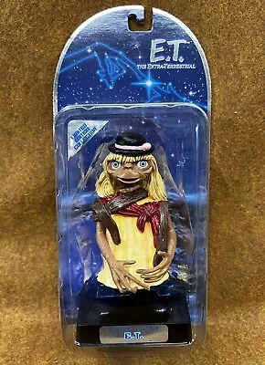 E.T. The Extra Terrestrial Limited Edition In Dress Toys R Us 20 Anniversary ET • $20.44