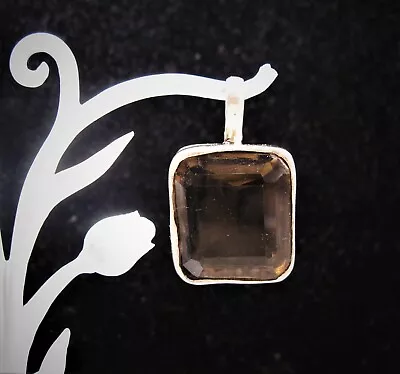 Beautiful 925 Sterling Silver Smokey Quartz Pendant F60 • $9.71