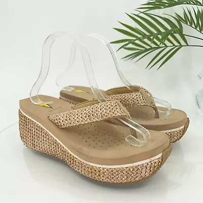 Very Volatile Island Sandal Women's 8 Gold Beige Raffia Platform Thong Shoes • $39.95