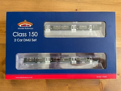 £160 • Buy 32-940 Class 150/2 2-car Dmu 150216 Gwr Green (with Fitted Passenger Figures)