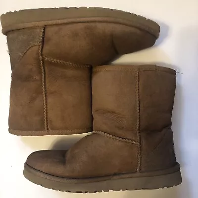 UGG Australia Girls Chestnut Drown Suede  Short Boots Size 3 • $7.98