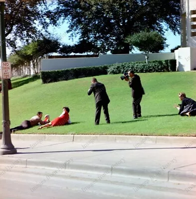 $15.99 • Buy 8x10 Print Bill & Jean Newman Grassy Knoll JFK Assassination 1963 #BJN