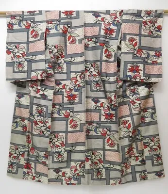 1614T06z530 Vintage Japanese Kimono Silk MEISEN KOMON Light Gray Flower  • $60