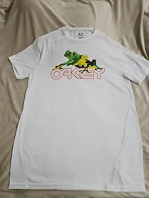 Vintage Oakley Mens Frogskin Tshirt Size: Med Pre-owned Great Condition • $20