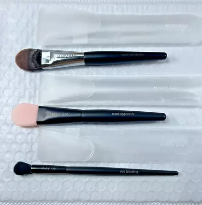 NEW 3X Mary Kay Assorted Brushes LIQUID FOUNDATION/MASK APPLICATOR/ EYE BLENDING • $18.19