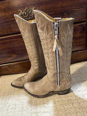 Old Gringo Cowboy Boots Beautiful Bone Color Zipper On Side Size 7.5 • $350