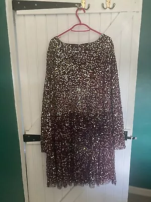 Maya Deluxe Curve Sequin Long Sleeve Dress BNWT Size 24 Formal Party Sparkle  • £5.51