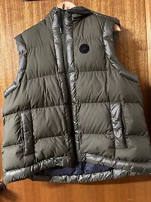 Macpac Size 18 Hooded Down Vest Green • $45