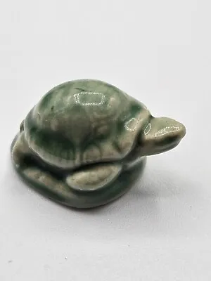 Green Turtle Tortoise Figurine Wade England Ceramic Whimsies Mini Tiny Vintage • £11.57
