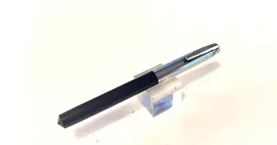 Black Sheaffer Cartridge Fountain Pen  MEDIUM Nib Pointed Ends.  Near Mint. • $17.99