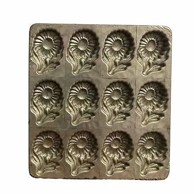 Vintage Metal Chocolate Candy Mold Tray Daisy Flower Decor Kitchen • $19.99