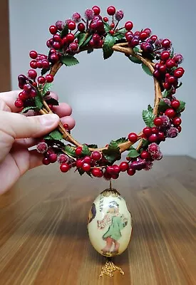 Vintage German Christmas Ornament Erzeberg Egg Multicultural With Wreath • $21.90