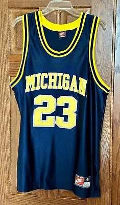 Vintage 90s Nike Mens Size 44 Michigan Wolverines Blue Basketball Jersey • $19.95