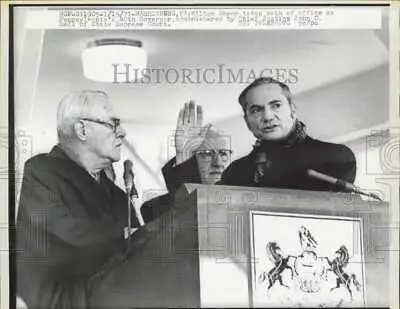 1971 Press Photo Governor Milton Sapp Administered Oath By John Bell Of PA • $19.88