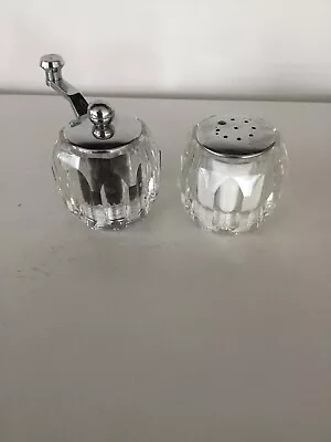 Vintage Midcentury Lucite Salt Shaker & Pepper Grinder Grundy Gear Mr Dudley • $9.99