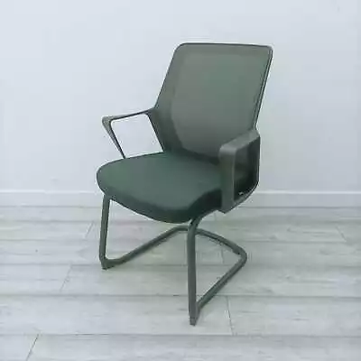 Verco Mesh Meeting Chair Cantilever Frame Black • £114