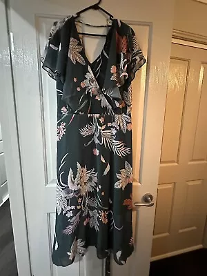 City Chic Maxi Floral Dress Size L/20 Never Worn • $15