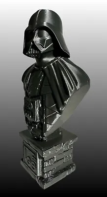 Star Wars Darth Vader Statue • £19.29