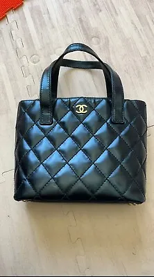 $1090 • Buy Vintage Chanel Surpique Black Leather Tote Small Bag Quilted Vivian