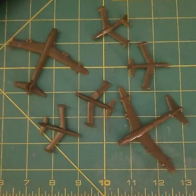 Six Vintage Plastic Airplanes 2 Large 4 Small Army Air Force Play • $8.99