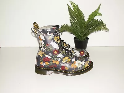 Dr. Martens 1460 PASCAL DF DARCY FLORAL Leather Boots Uk 8 Eu 42 Us 10 • £119