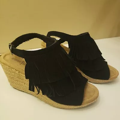 Minnetonka Sandals Women 6 Black Suede Fringe Ashley Slingback Espadrille Wedge • $21.88