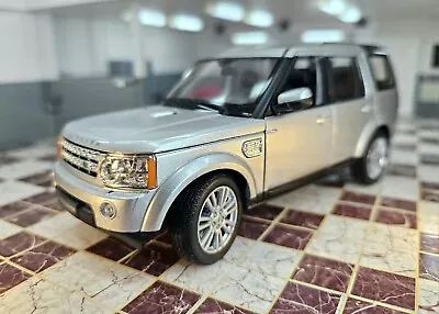 Welly 2015 Land Rover Discovery 4 Tdv6 Hse Silver 1/24 Scale Diecast Model Car • £27.95