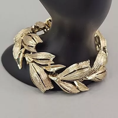 Lisner Leaf Bracelet Vintage Wide Gold Tone Linked Chain 6.75  Jewelry • $25