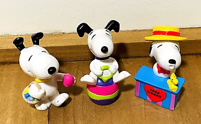 Snoopy Peanuts Lot 3 Easter Beagle Egg Hopper Woodstock Kiss PVC 2.5  Figures • $11.99