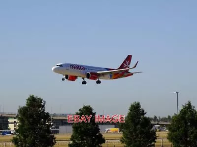 Photo  Airbus A320-251n Air Malta Airbus Heathrow Airport Viewed From The Thistl • £1.85