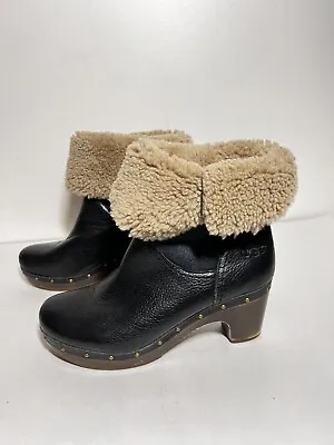 Ugg Women's EUC Black Leather Sheepskin Amoret Winter Boot 2.5  Clog Heel Size 8 • $54.99