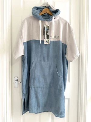 £10 • Buy Vivida Poncho Towel Changing Robe Frosty Grey / Mineral Blue S/M BNWT RRP £65